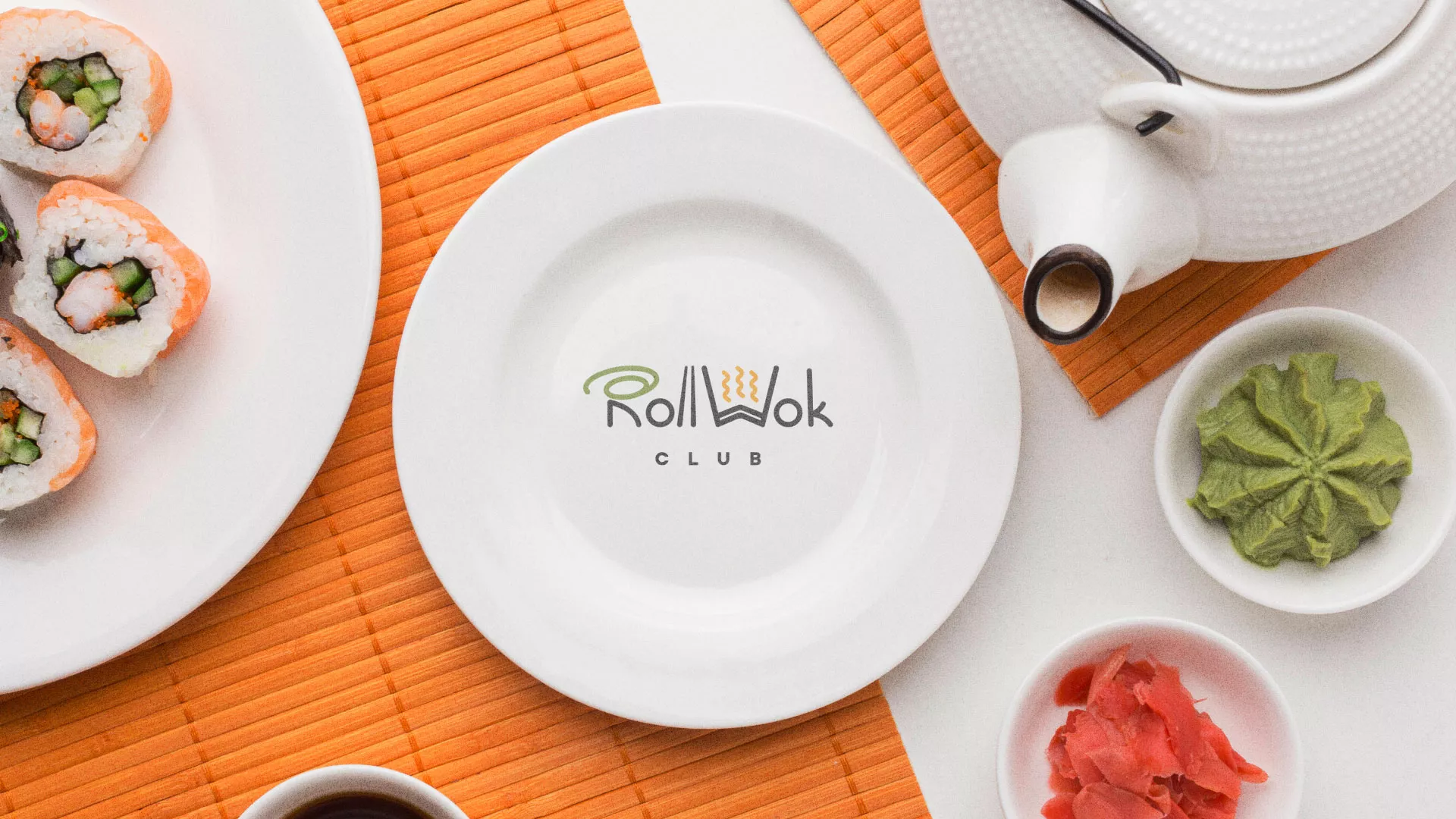 Разработка логотипа и фирменного стиля суши-бара «Roll Wok Club» в Сорске